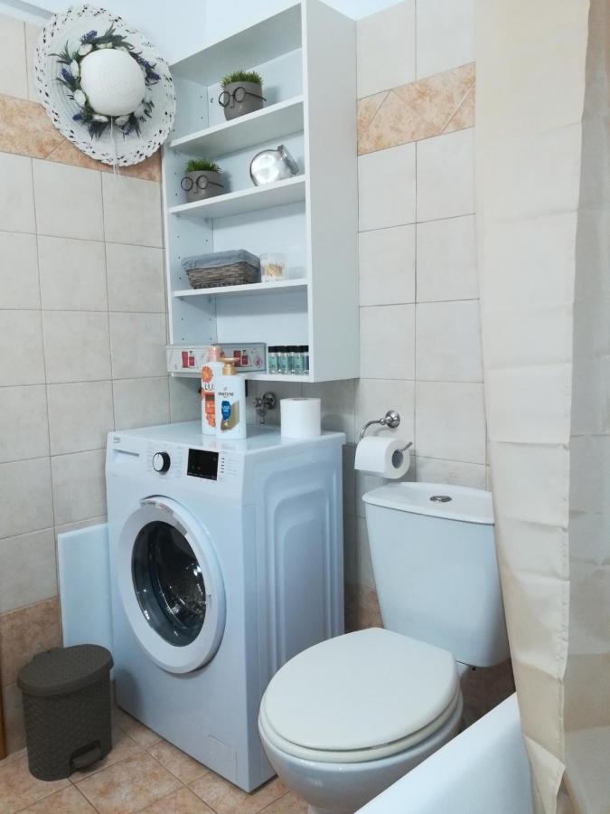 Nemeapolis 1 Apt Екстериор снимка